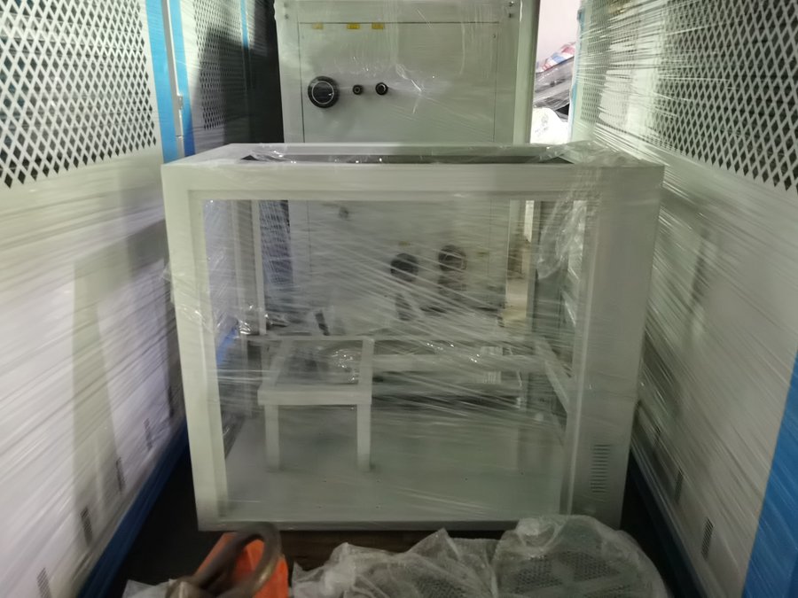 工業冷水機十匹