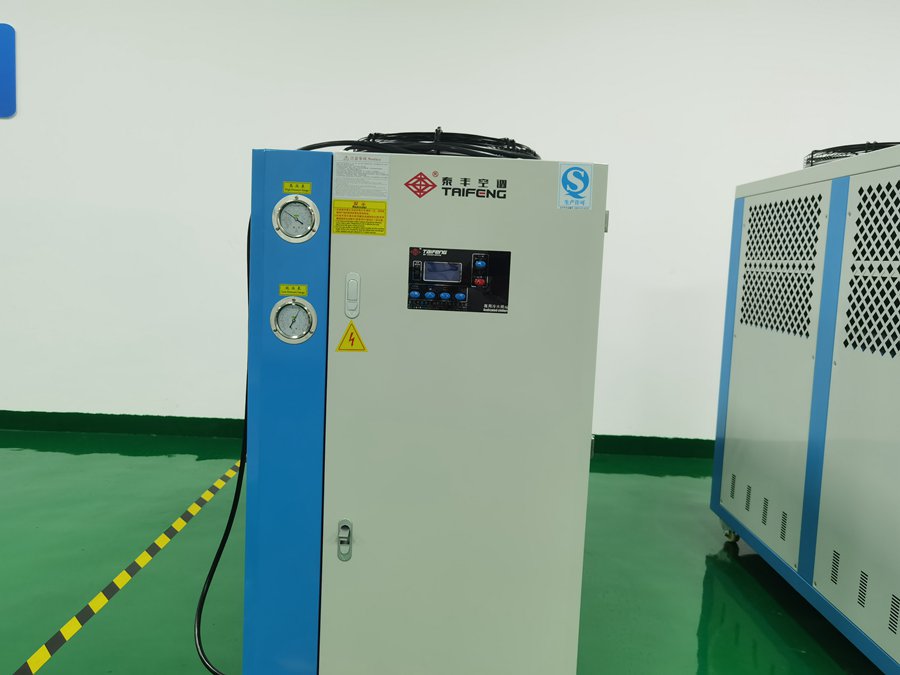 15510802.jpg TF111.jpg