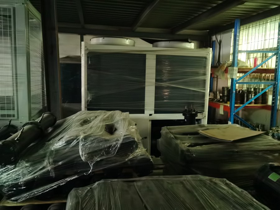 工業冷水機水箱