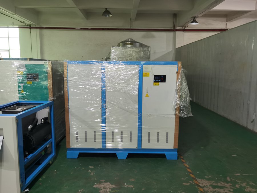 54269754.jpg TF003.jpg