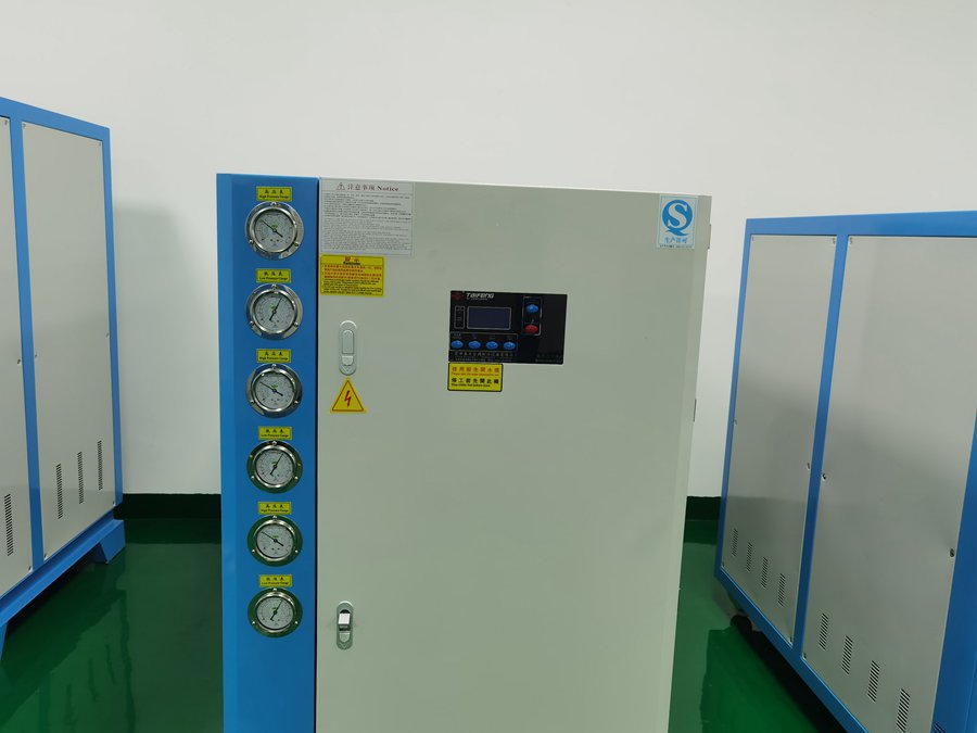 54512231.jpg TF123.jpg